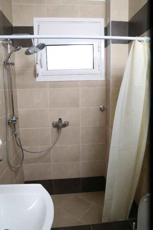 Sinanis Family Apartments - 5