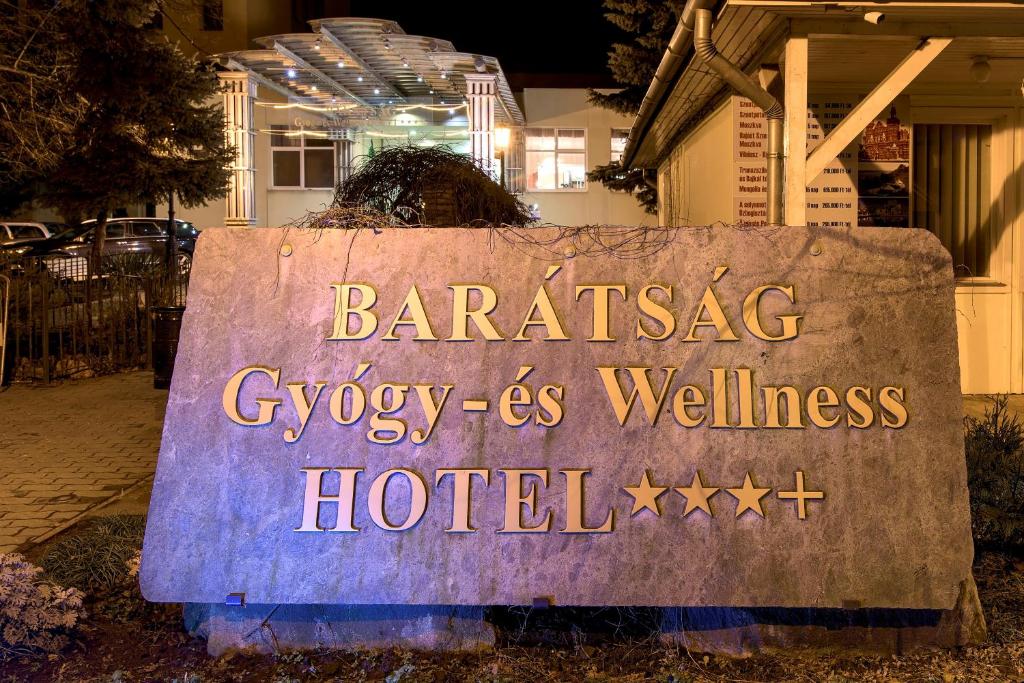 Certifikát, hodnocení, plakát nebo jiný dokument vystavený v ubytování Hotel Barátság