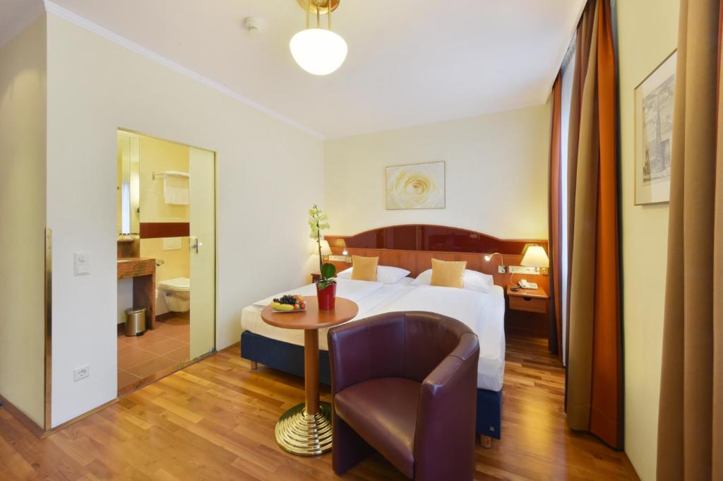 
Double Room PREMIUM courtyard view
