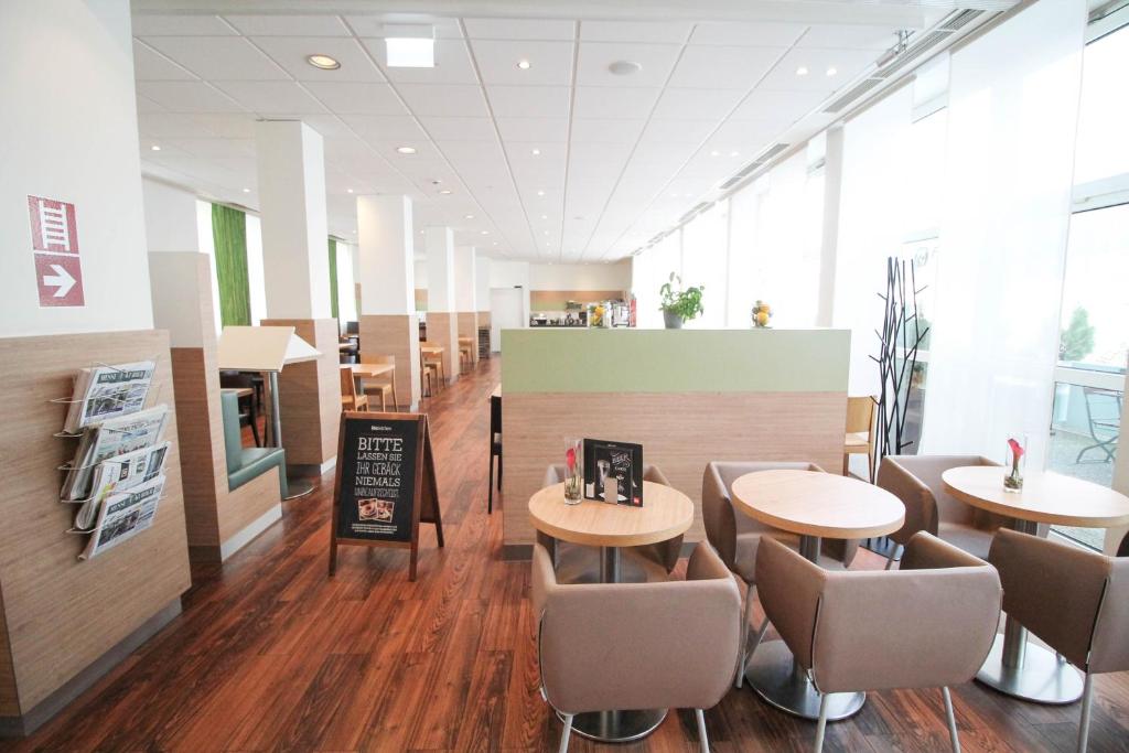 ibis Hotel Düsseldorf Hauptbahnhof - Resim 33