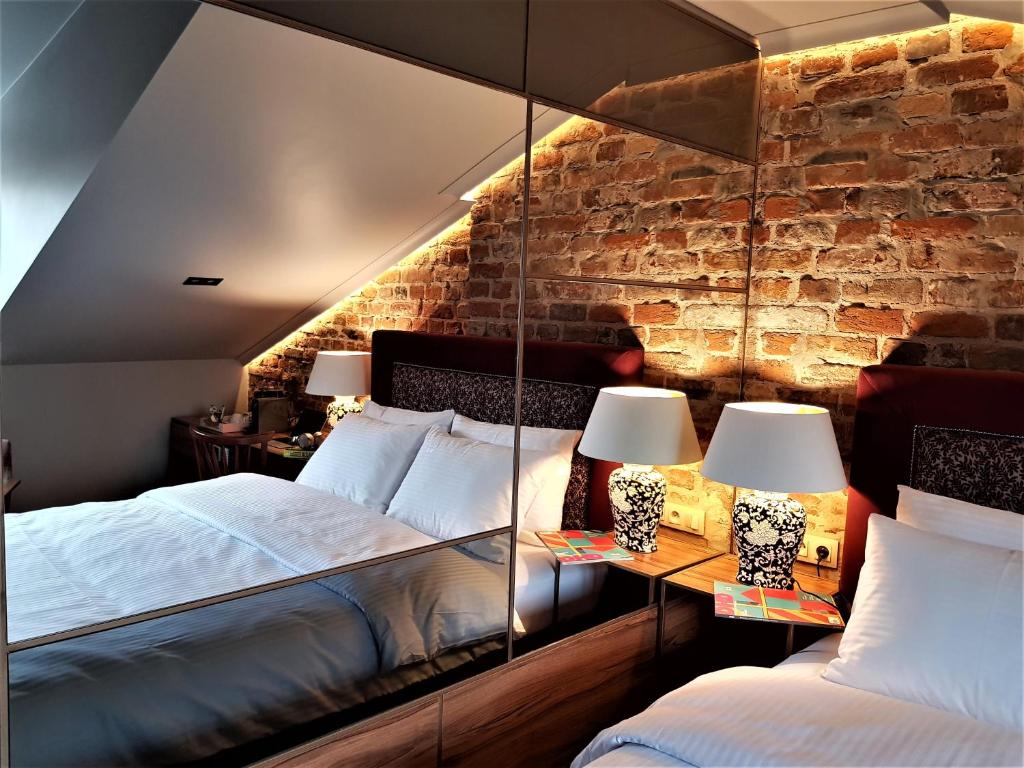 SLEEPWELL NOWY SWIAT - wejscie przez dziedziniec - brama Ordynacka 14 - Resim 18