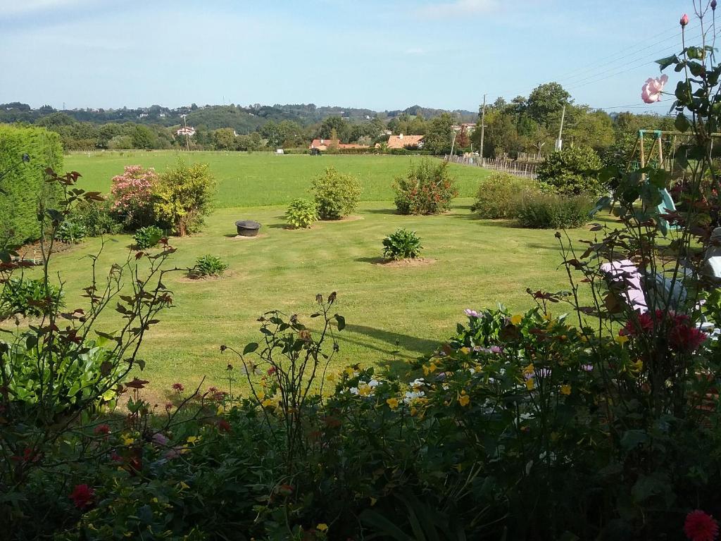 Chambres d'hôtes MANTTU - King Room With Garden View