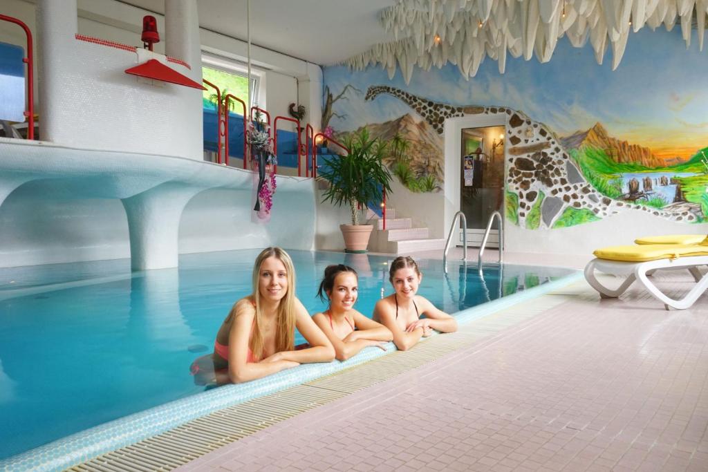 Bazén v ubytování Hotel Glocknerhof nebo v jeho okolí