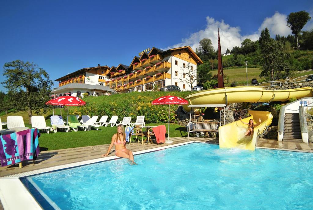 Bazén v ubytování Hotel Glocknerhof nebo v jeho okolí