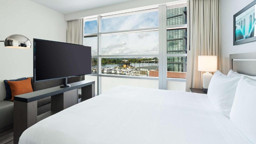 Hyatt House Washington DC/The Wharf photo