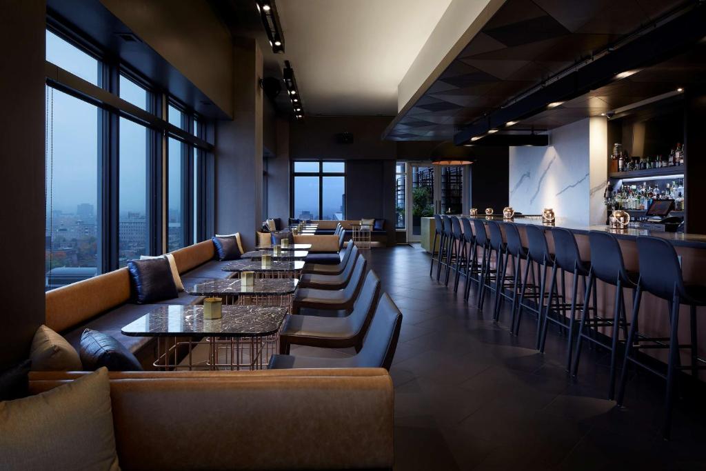 Andaz Ottawa Byward Market, By Hyattにあるシーティングエリア