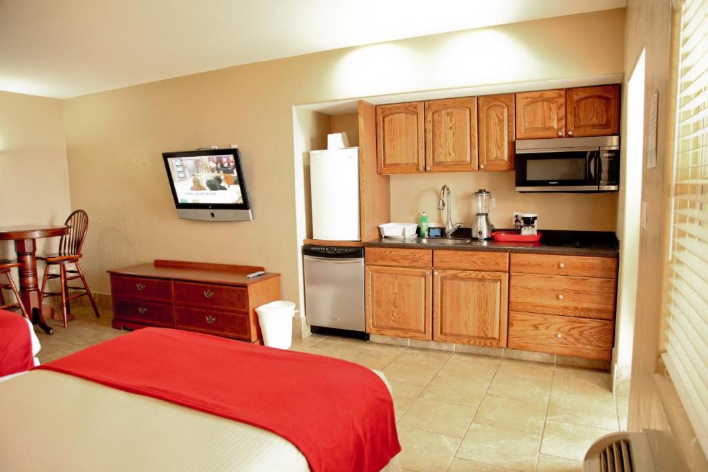 Lake Grassy Inn & Suites - Double Suite Avec Vue Sur Le Lac