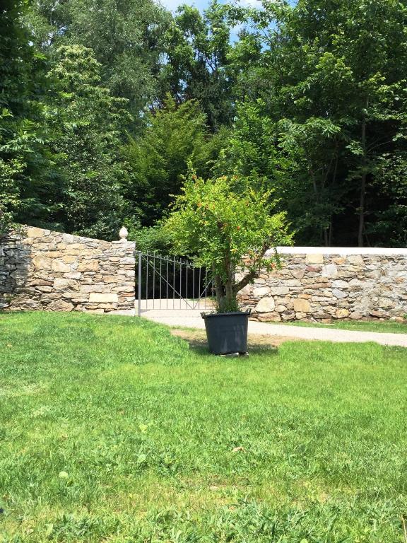 Vonkajšia záhrada v ubytovaní Corte Villa Donati