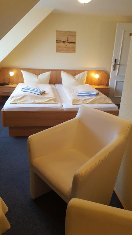 Postel nebo postele na pokoji v ubytování Hotel Schatthaus