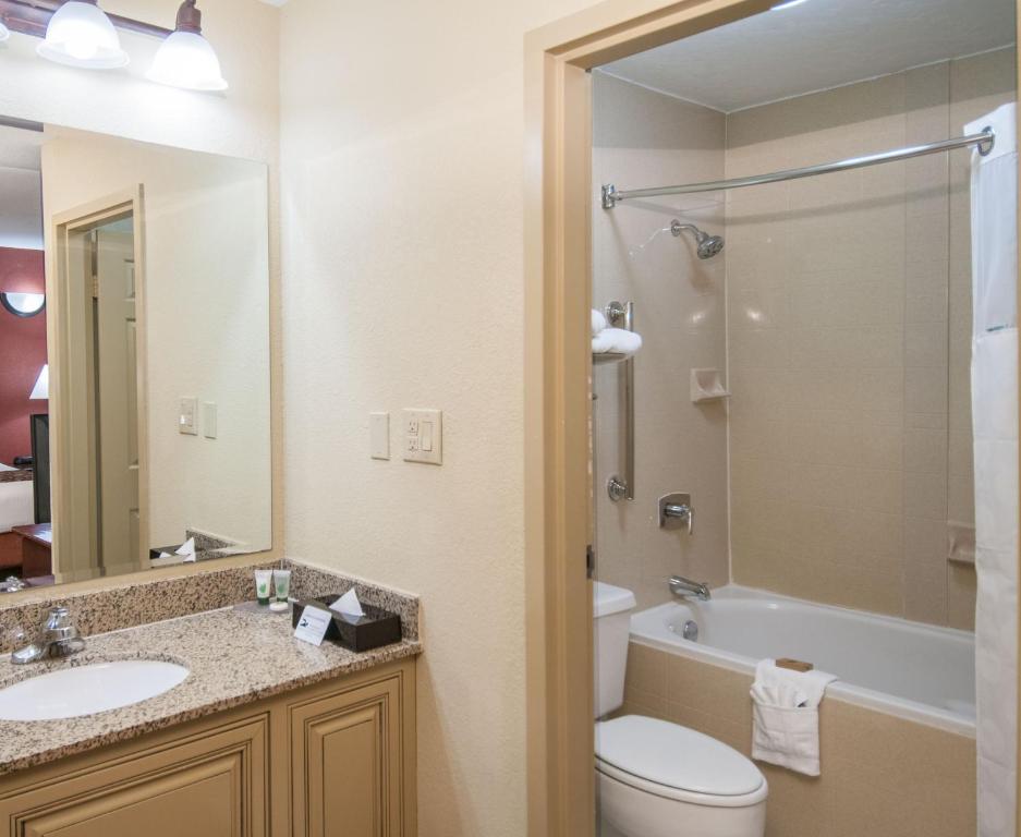 Governors Suites Hotel Oklahoma City Airport Area photo