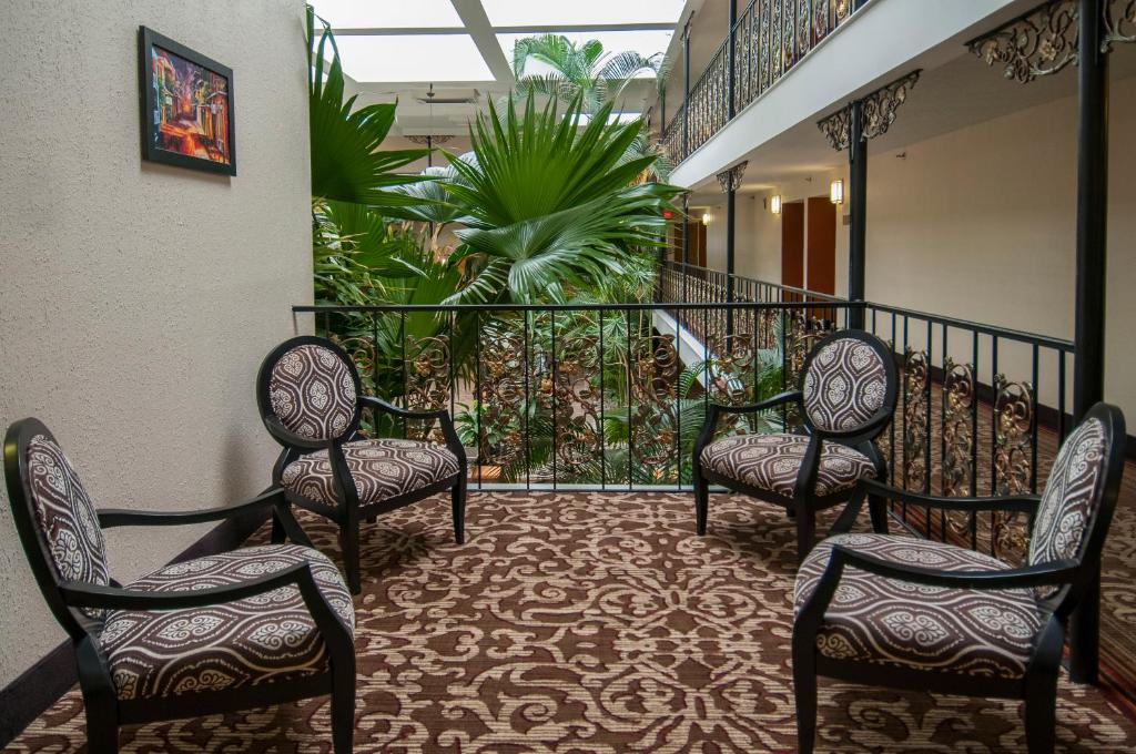 Governors Suites Hotel Oklahoma City Airport Area photo