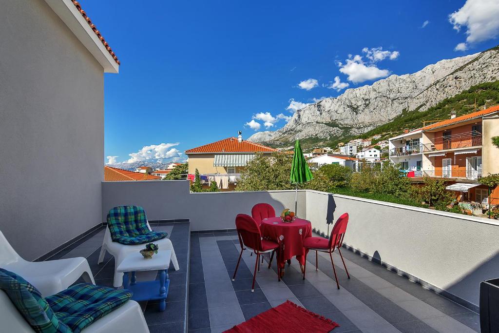 Výhľad na hory alebo výhľad na hory priamo z apartmánu