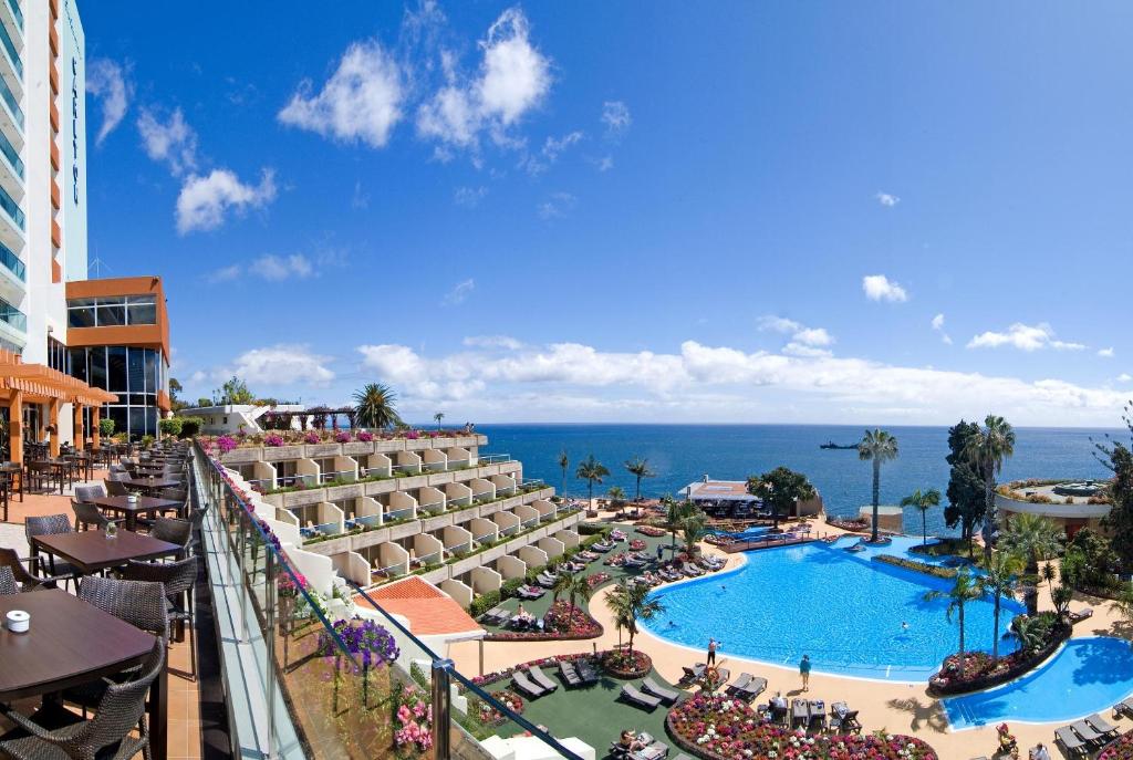 Pestana Carlton Madeira Ocean Resort Hotel - Resim 11