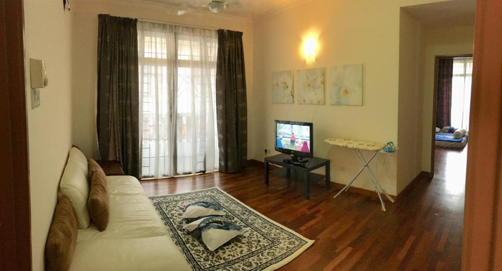 TV a/nebo společenská místnost v ubytování Putrajaya 1808 Homestay
