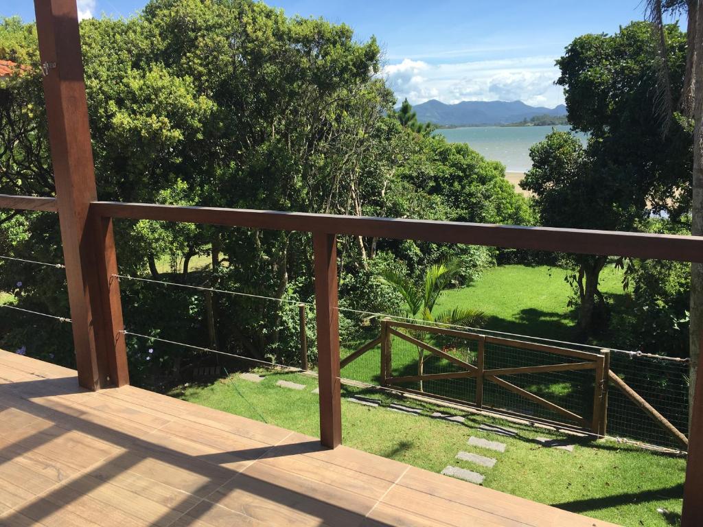  Paraíso em frente lagoa de ibiraquera