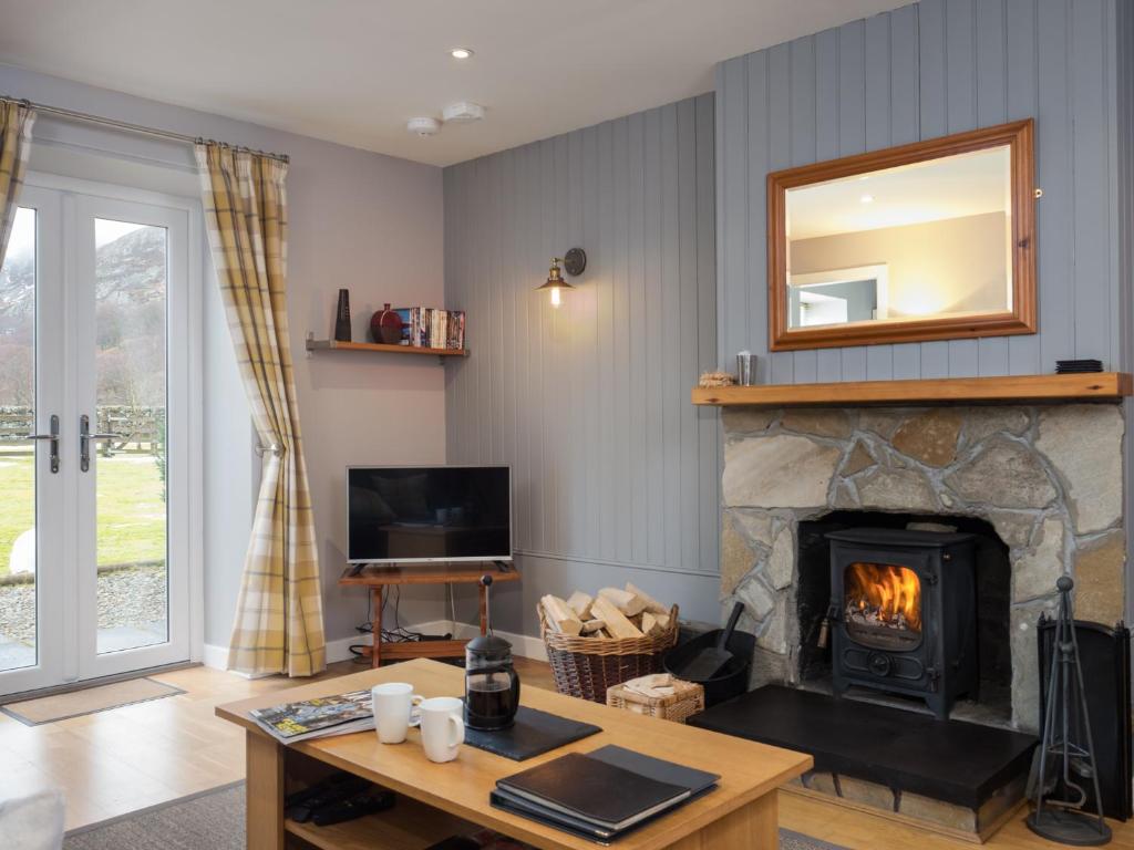 Highland Holiday Cottages - Ash Cottage