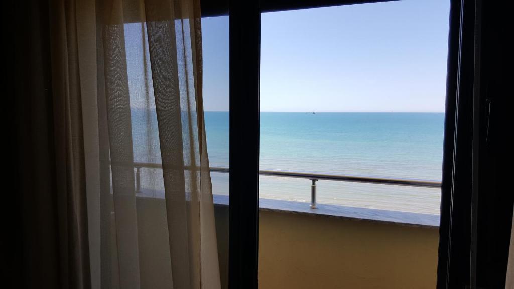 Vista generica sul mare o vista sul mare dall'interno dell'hotel