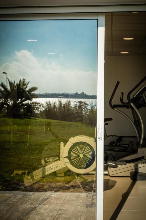Fitness centrum a/nebo fitness zařízení v ubytování Hotel De La Pyramide