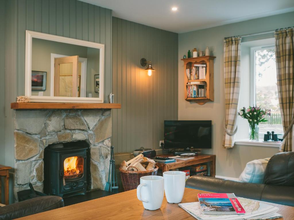 Highland Holiday Cottages - Douglas Fir Cottage