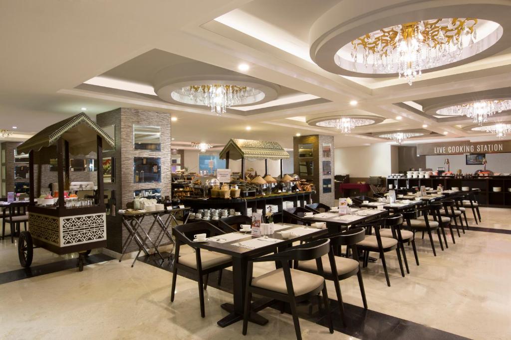 Restaurace v ubytování Swiss-Belhotel Lampung