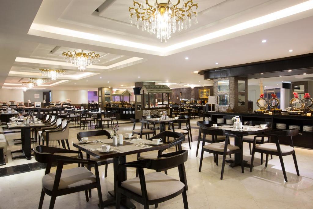 Restaurace v ubytování Swiss-Belhotel Lampung