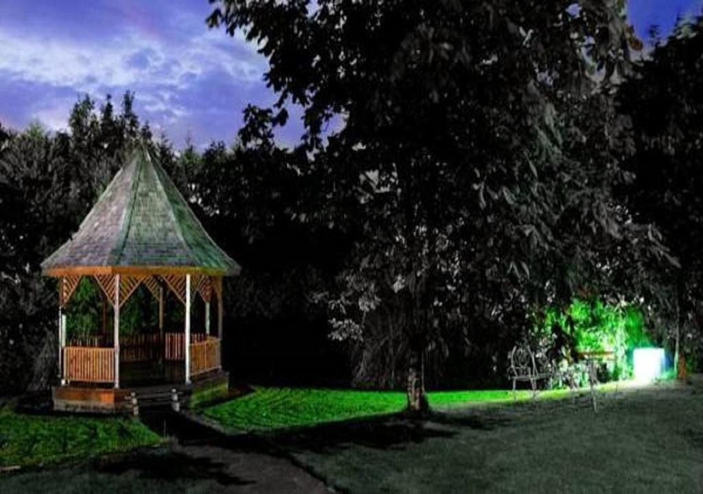 Zahrada ubytování Devon Inn Hotel