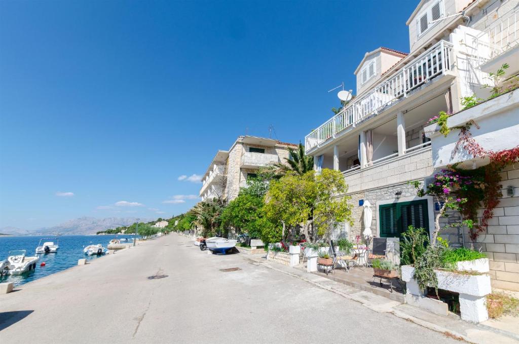Příroda nedaleko apartmánu