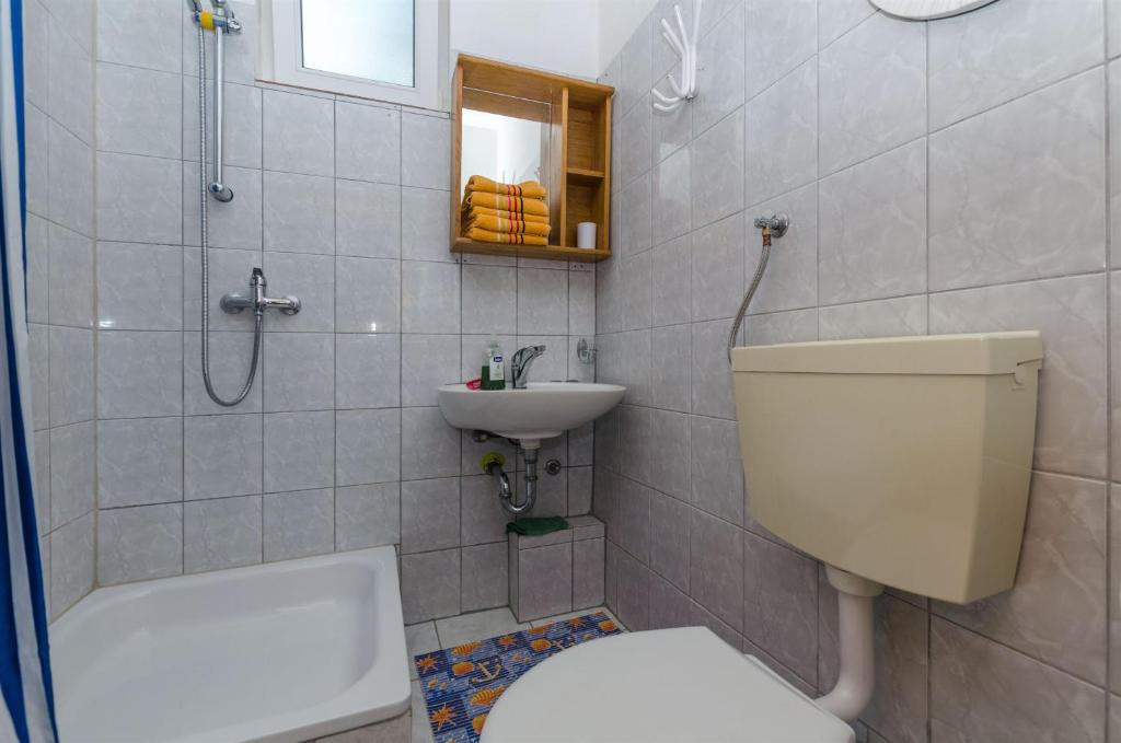 Kúpeľňa v ubytovaní Apartments Ljubica