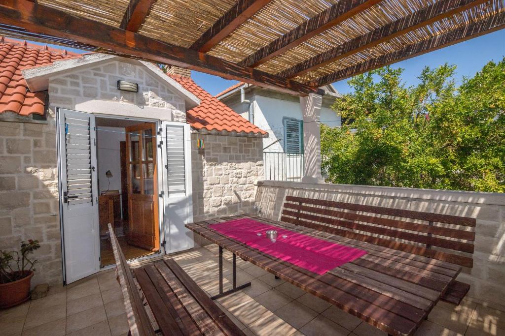 Balkón alebo terasa v ubytovaní House Sanda