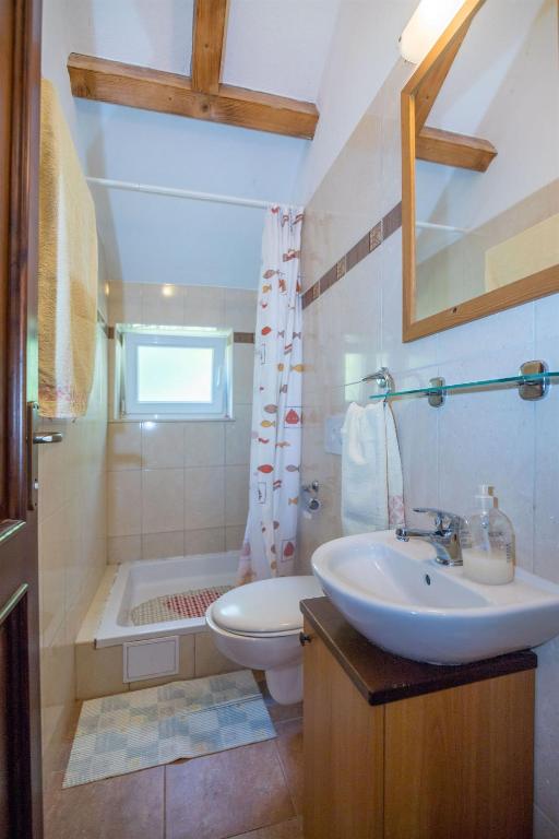 Kúpeľňa v ubytovaní House Sanda