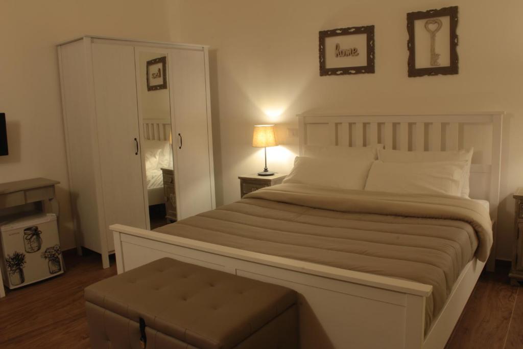 DeShome Guest House - 19