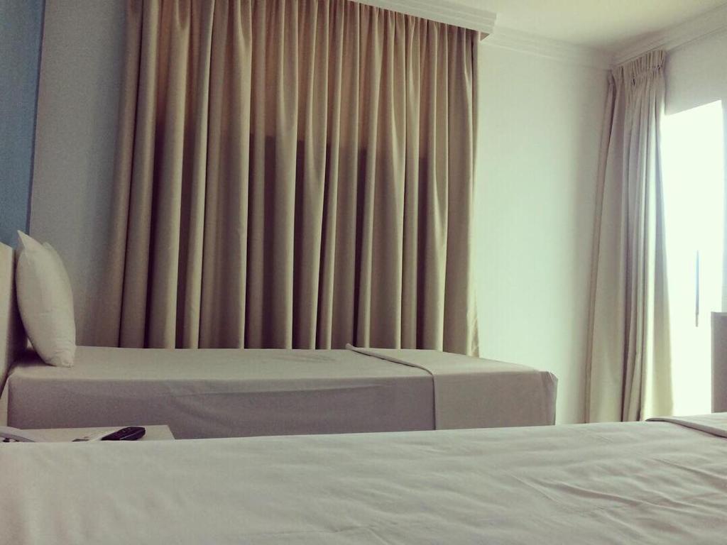  Augustos Hotel