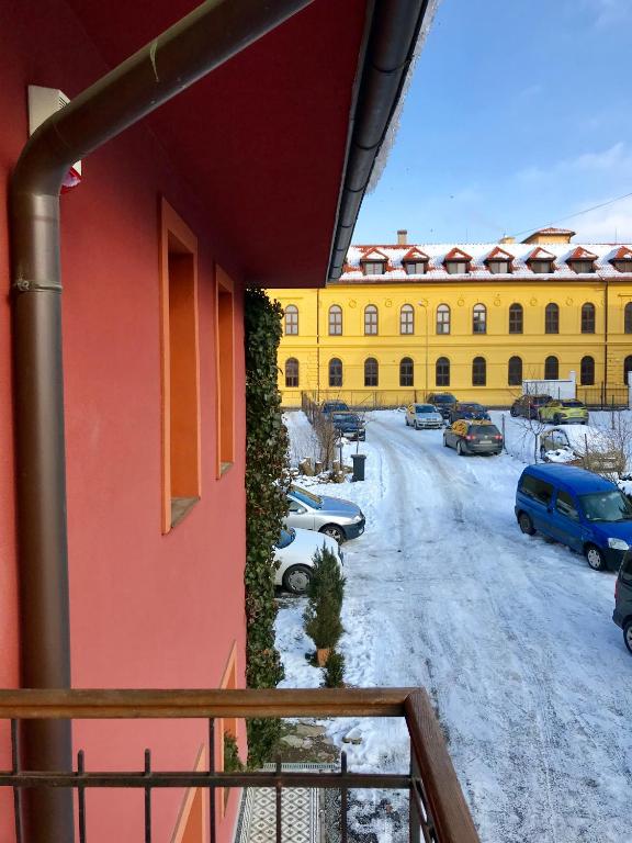 Budova, kde se ubytování v soukromí nachází