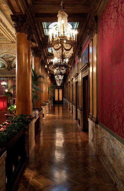 Fotografie z fotogalerie ubytování Grand Hotel Plaza v Římě
