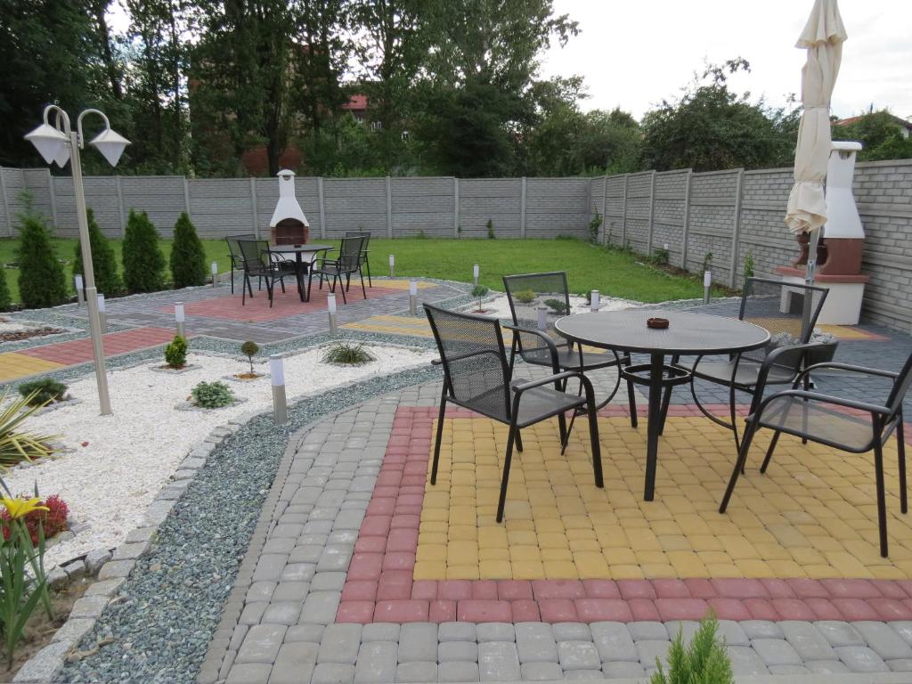 Vonkajšia záhrada v ubytovaní Apartamenty Energo