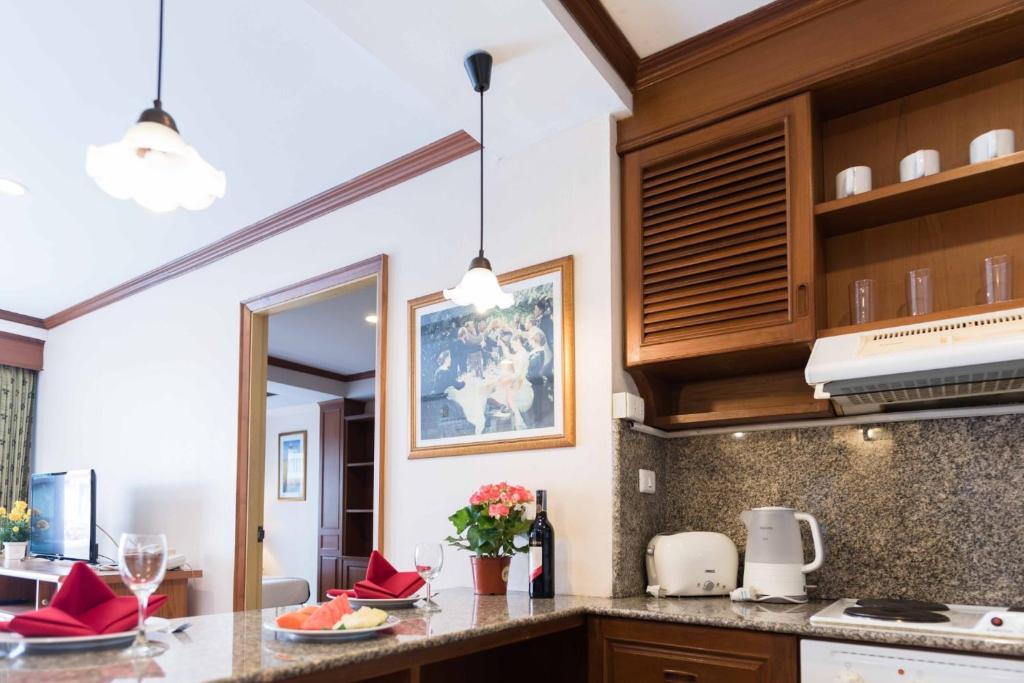 The Residence Garden - Resim 14