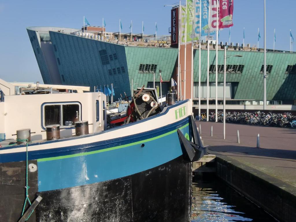 Gallery image of Hotelboat Fiep in Amsterdam