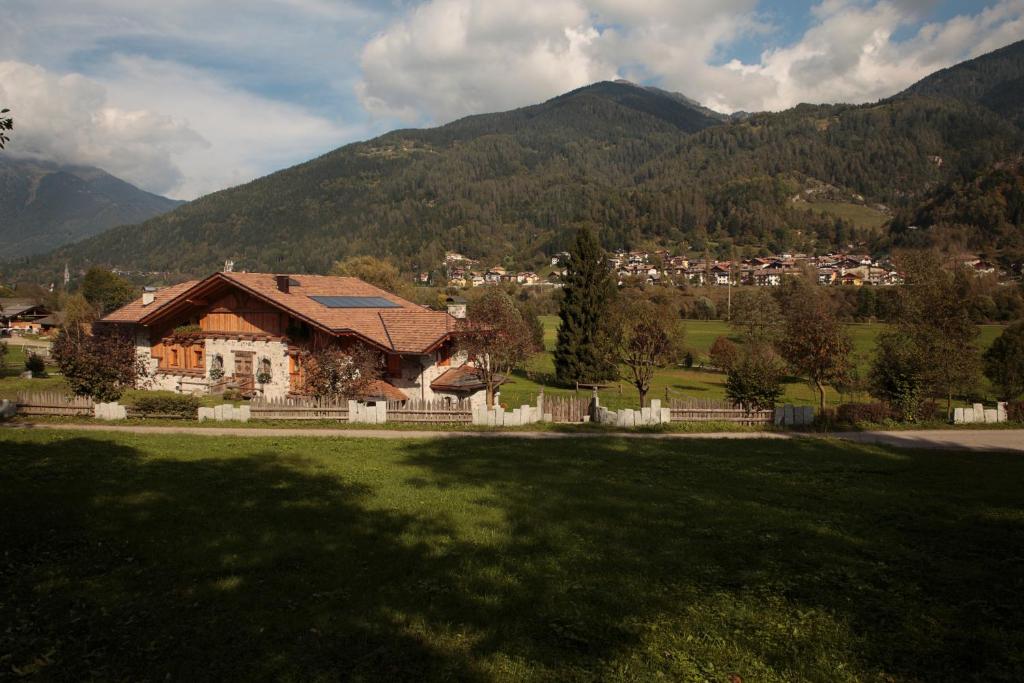 Nespecifikovaný výhled na hory nebo výhled na hory při pohledu z hotelu