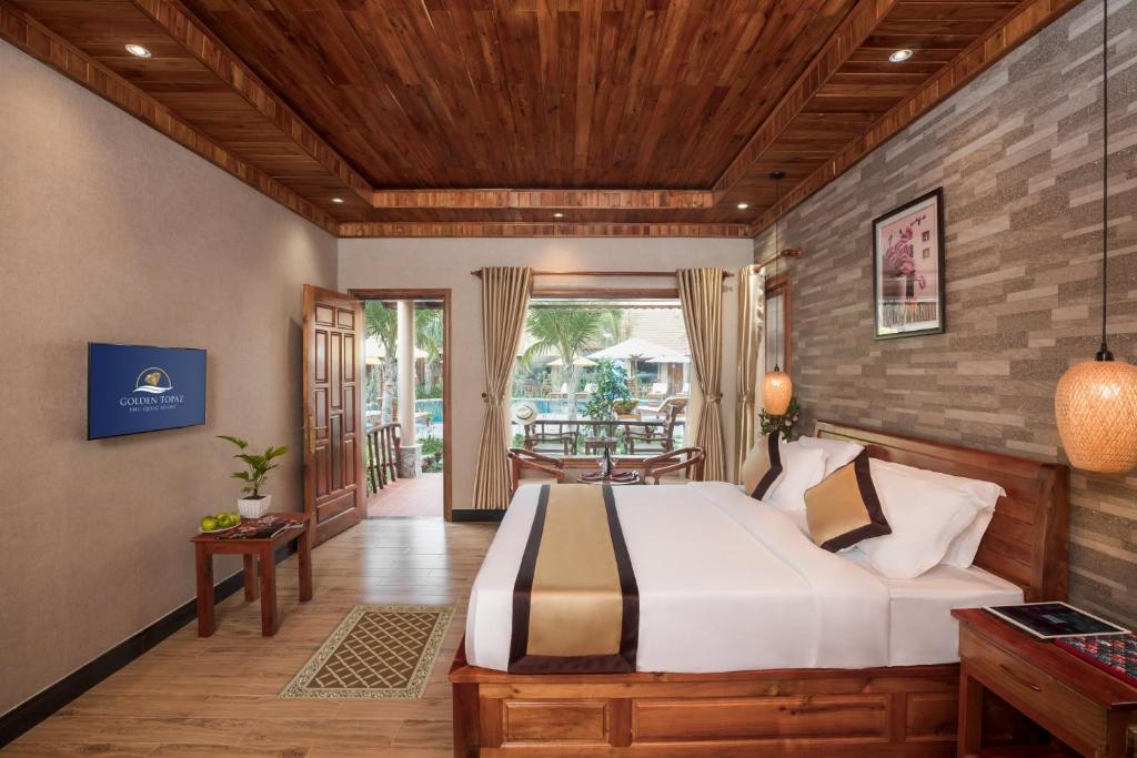 Golden Topaz Phu Quoc Resort - 10