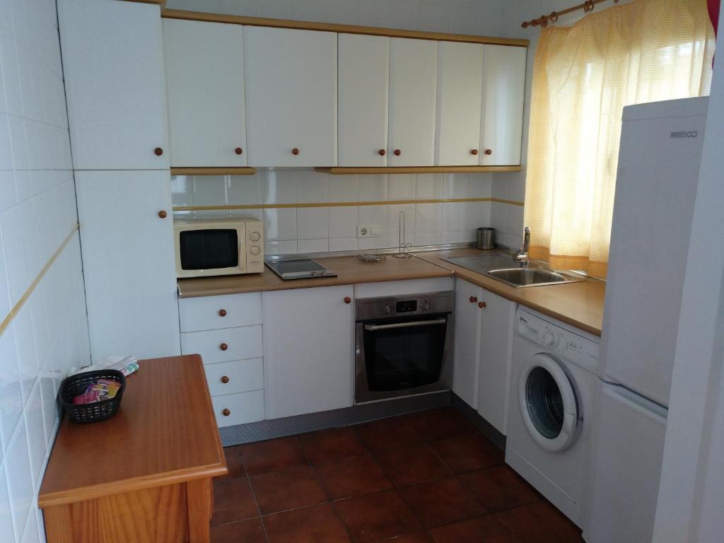 Kuchyňa alebo kuchynka v ubytovaní Apartamentos Luna de Nerja