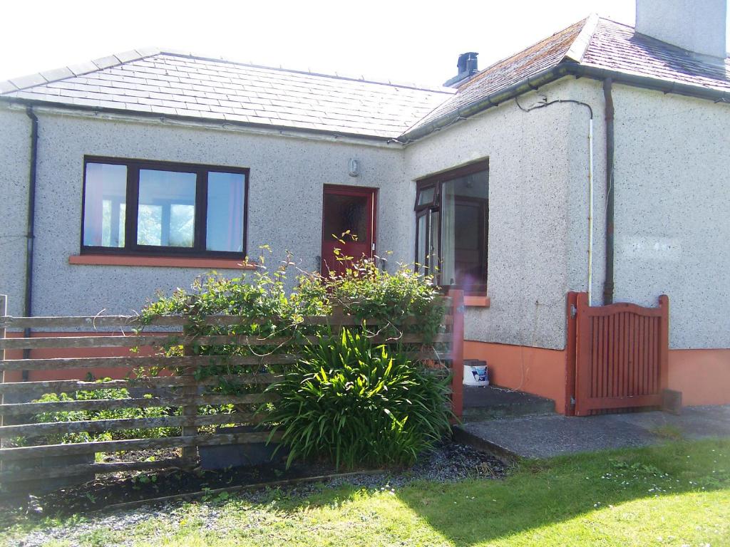 Gallery image of Riverside Cottage in Lochboisdale