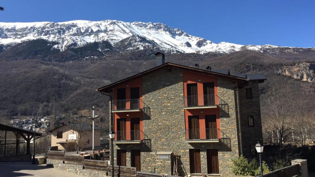 Pey de Kasares de Sesue, Sesué – Updated 2022 Prices