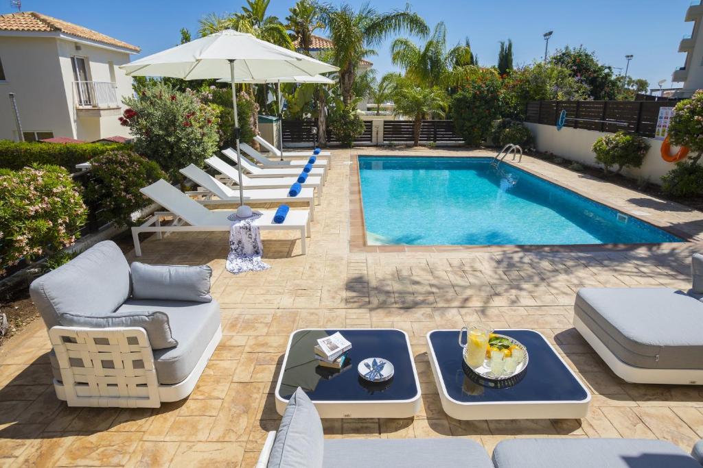 Hồ bơi trong/gần Villa Mylos 7