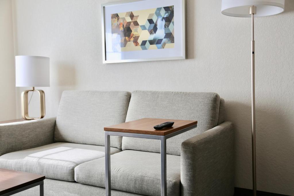 Holiday Inn Salem, an IHG Hotel - Habitación Estándar King