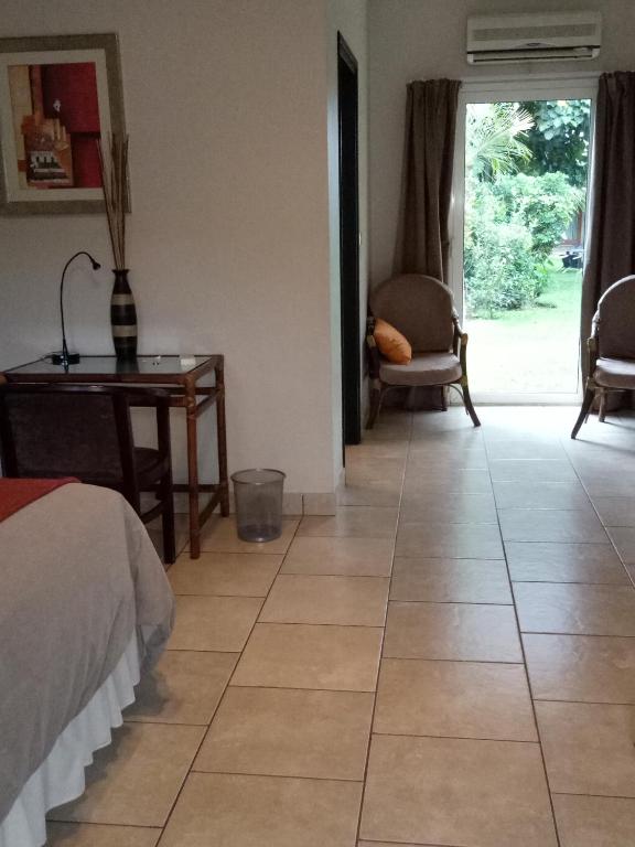 Postel nebo postele na pokoji v ubytování Planet Hotel HollyBum