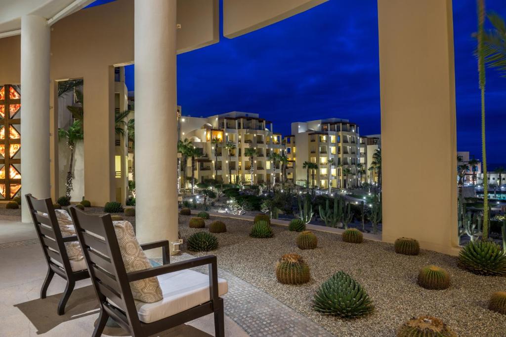 Best luxury hotels in Los Cabos 132224409