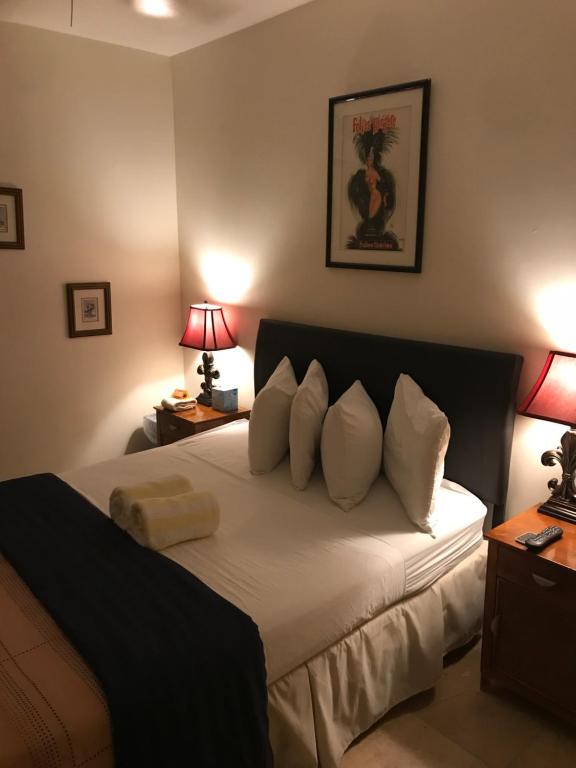 New Orleans House - Gay Male Adult Guesthouse - Paylaşılan Banyo Ile Oda 23B - Sadece Erkekler