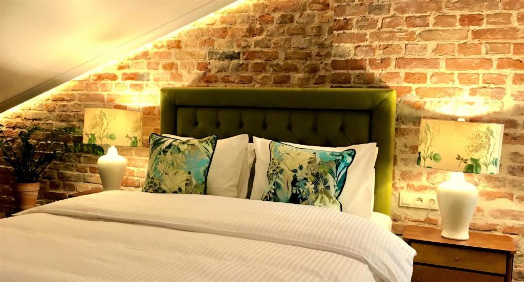 SLEEPWELL NOWY SWIAT - wejscie przez dziedziniec - brama Ordynacka 14 - Resim 24