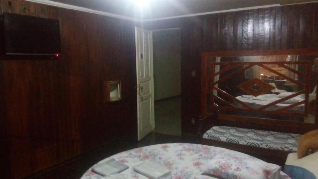  Hotel - Motel Story