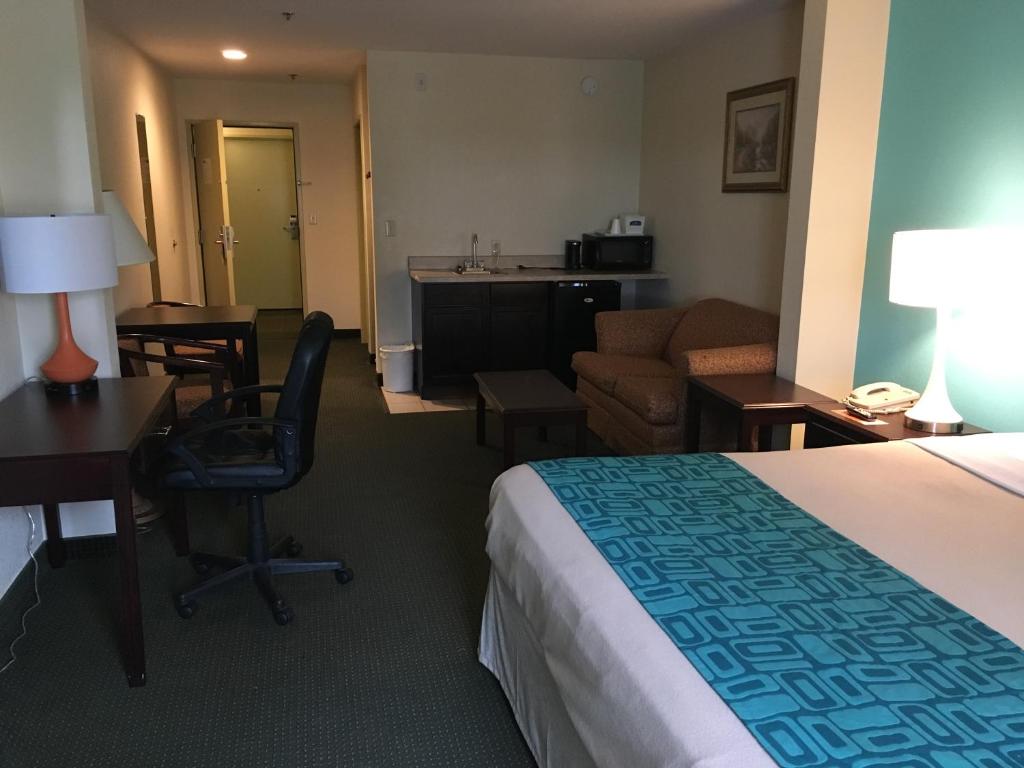 Howard Johnson by Wyndham Houma - King Suite - Acceso A Discapacitados/no Fumar
